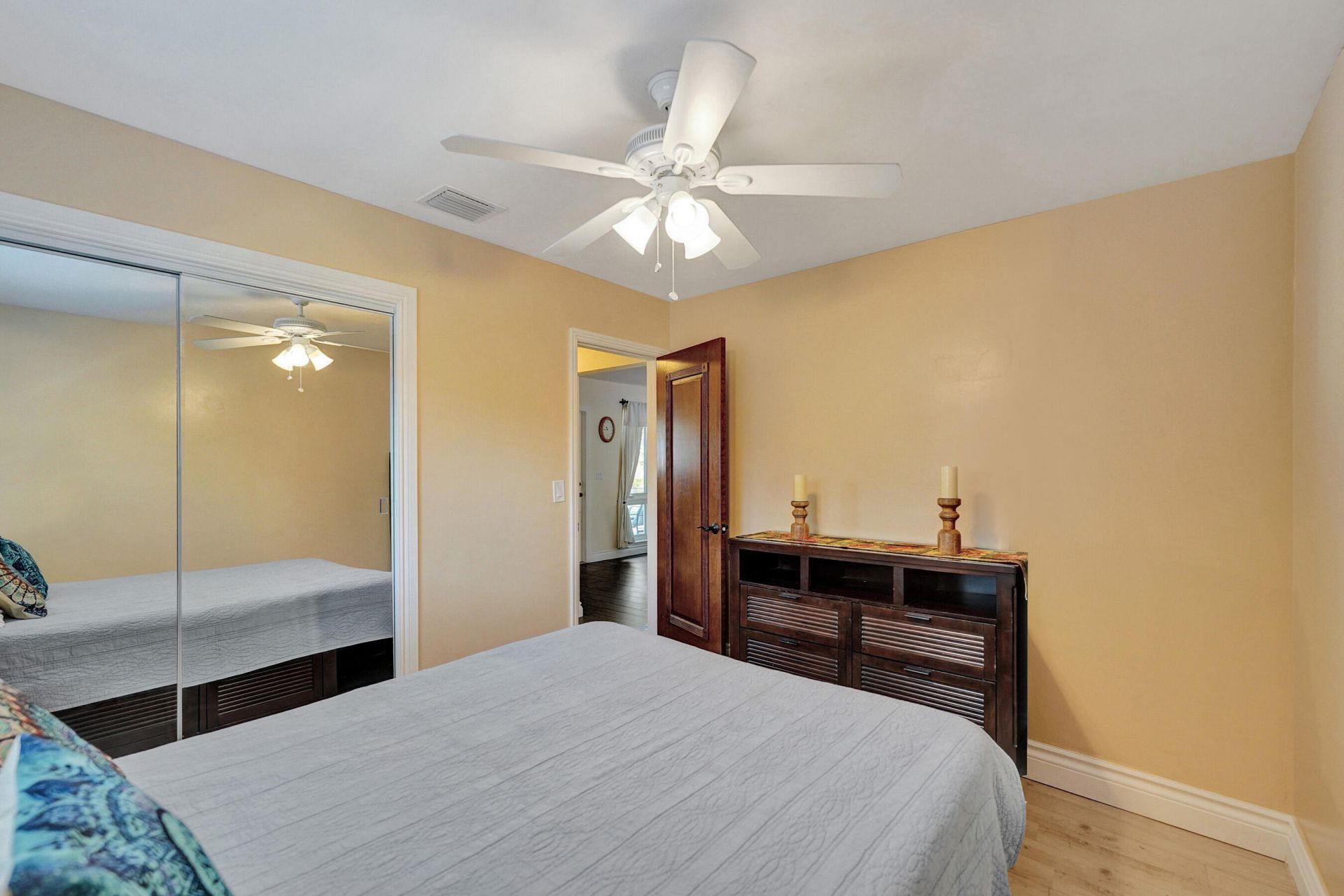 1921 N 49th Avenue, Hollywood, FL 33021 Photo