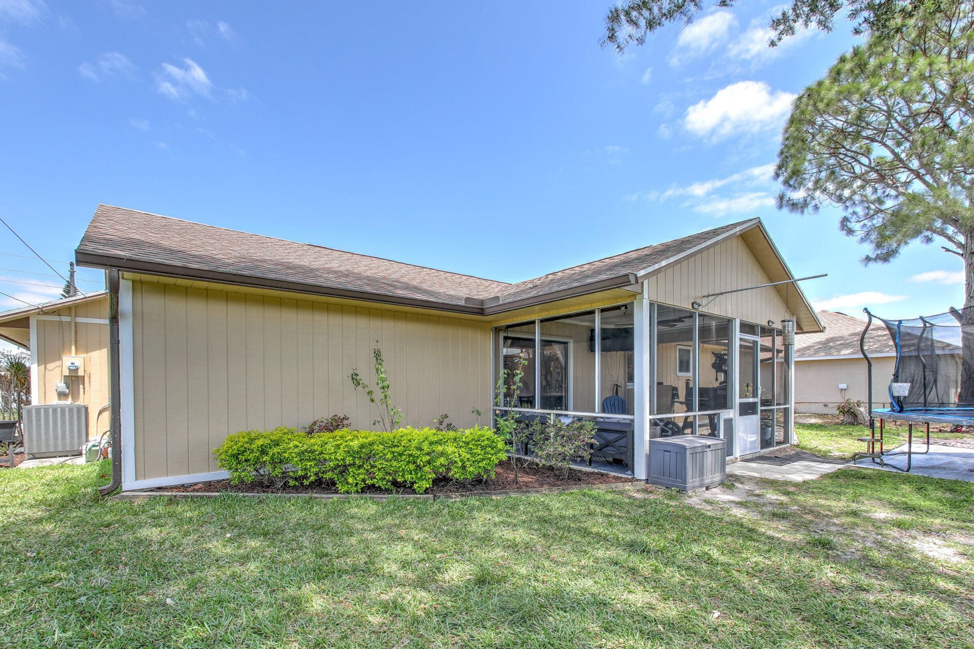1092 SW Alcantarra Boulevard, Port Saint Lucie, FL 34953 Photo