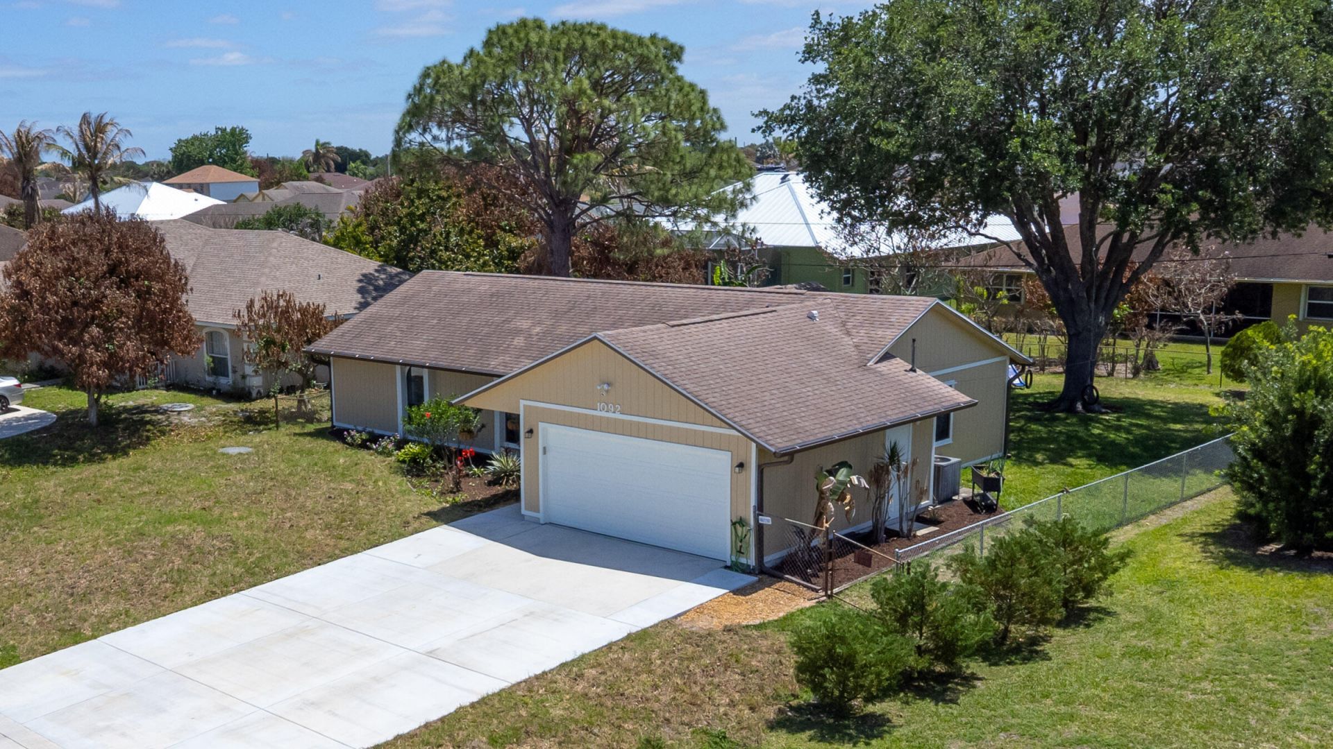 1092 SW Alcantarra Boulevard, Port Saint Lucie, FL 34953 Photo