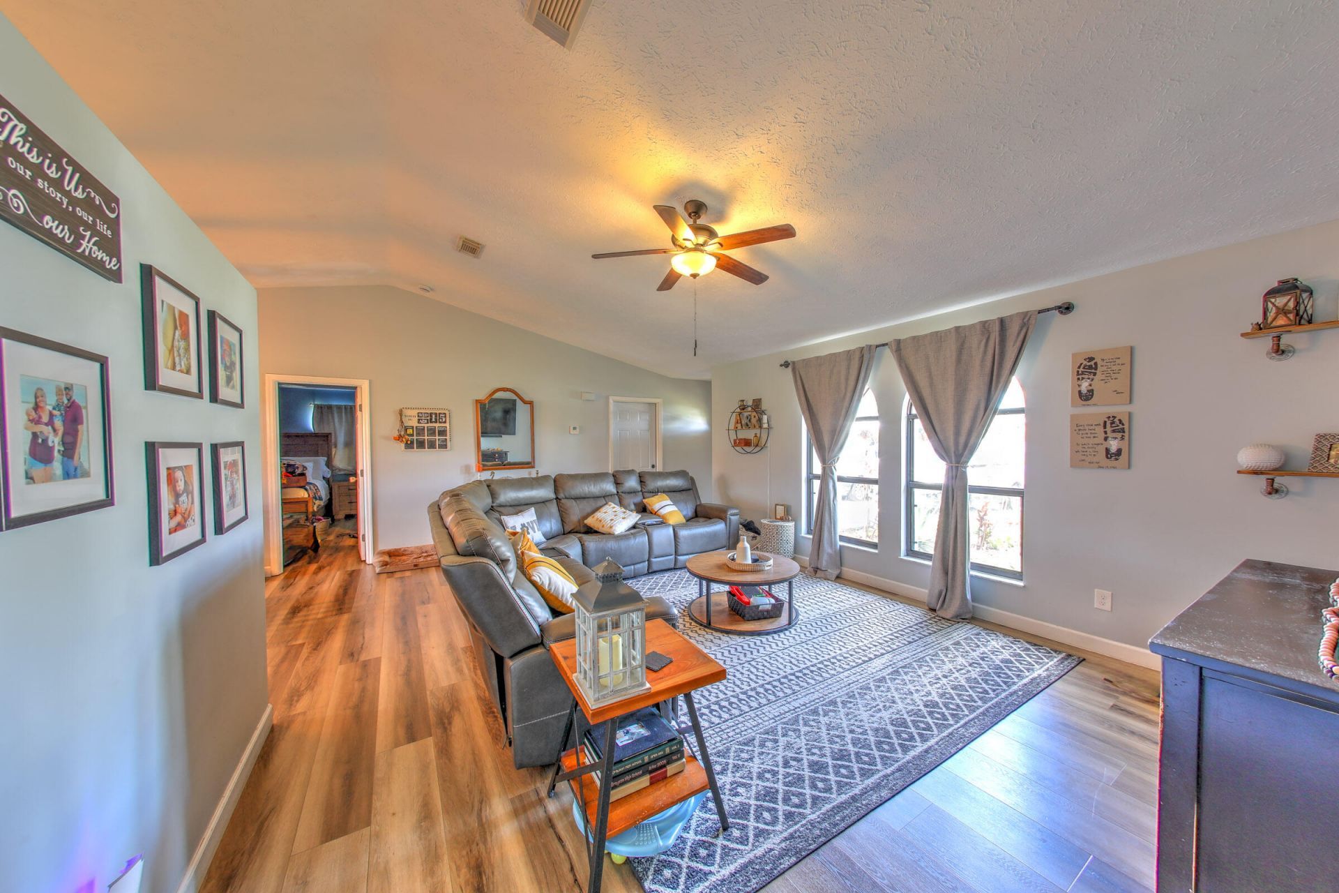 1092 SW Alcantarra Boulevard, Port Saint Lucie, FL 34953 Photo