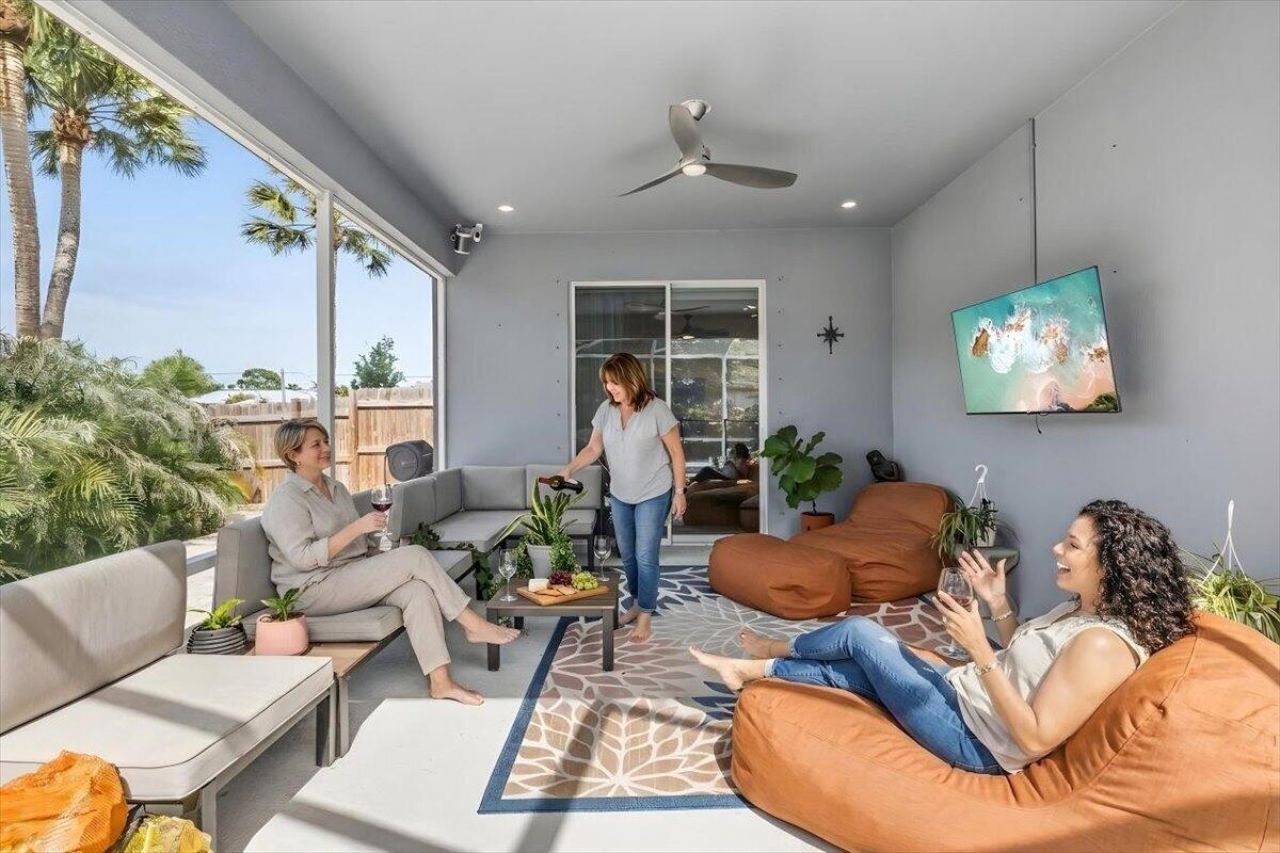 858 George Street, Sebastian, FL 32958 Photo