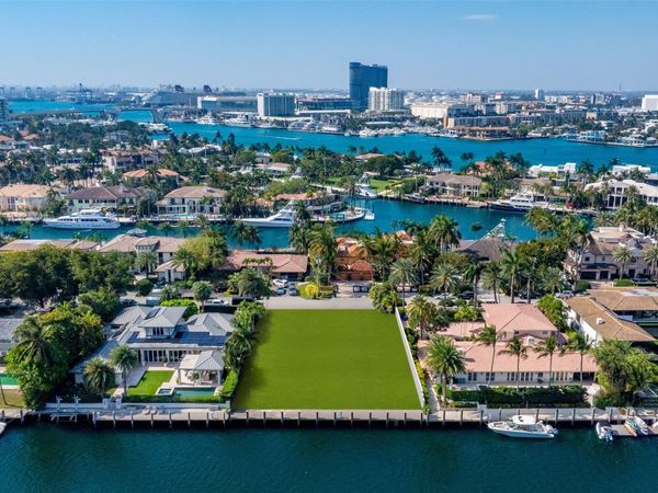 2455 Del Lago Drive, Fort Lauderdale, FL 33316