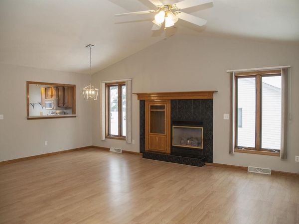 1045 Saddle Ridge, Portage, WI 53901