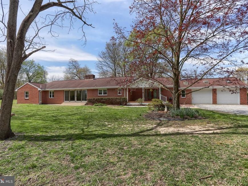 96 Schoolhouse Road, Middletown, PA 17057 Main Photo