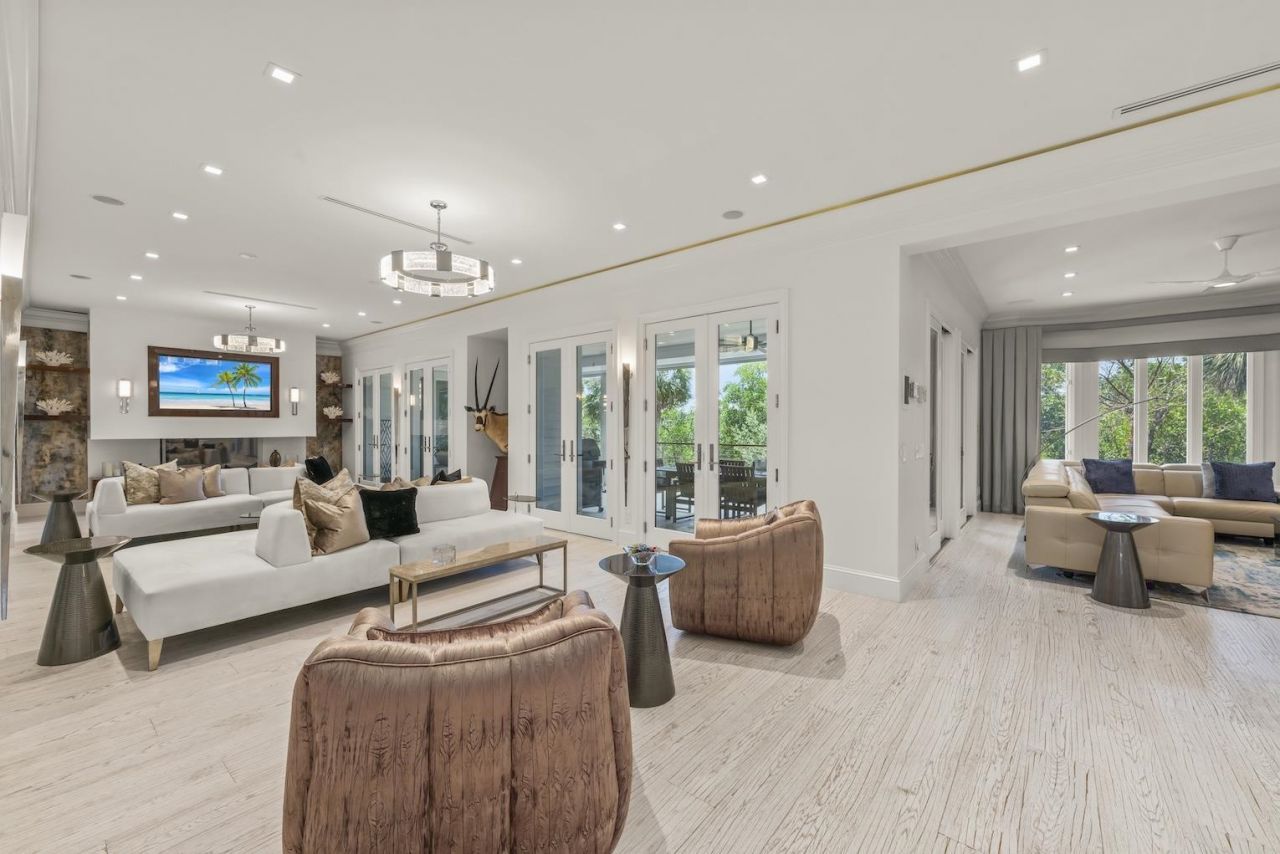 545 Lighthouse Way, Sanibel, FL 33957 Photo