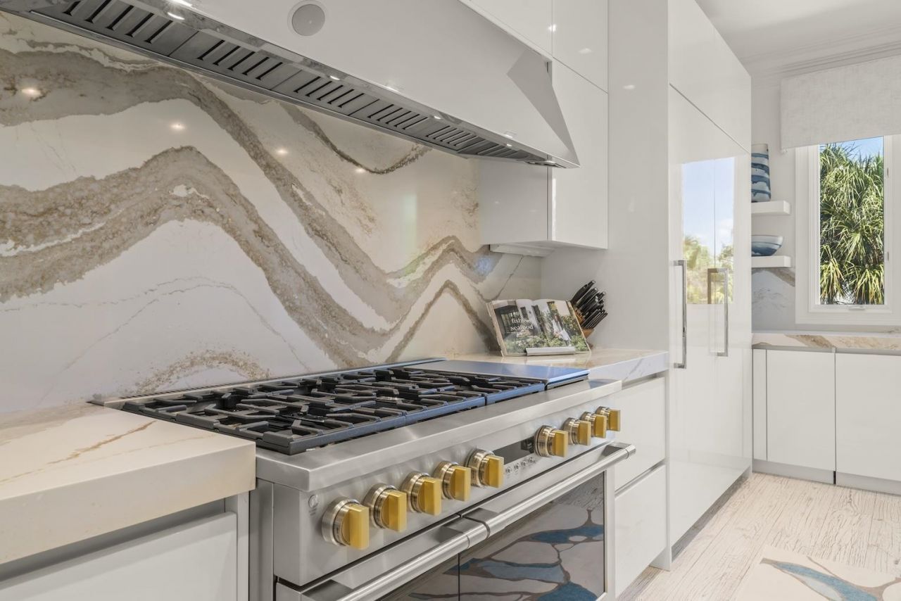 545 Lighthouse Way, Sanibel, FL 33957 Photo