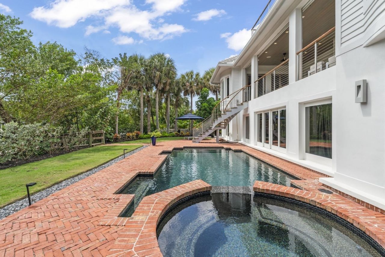 545 Lighthouse Way, Sanibel, FL 33957 Photo