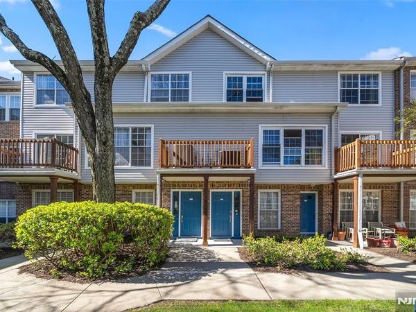 166 Lynette Drive, FORT LEE, NJ 07024