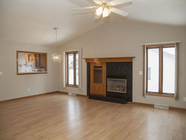 1045 Saddle Ridge, Portage, WI 53901