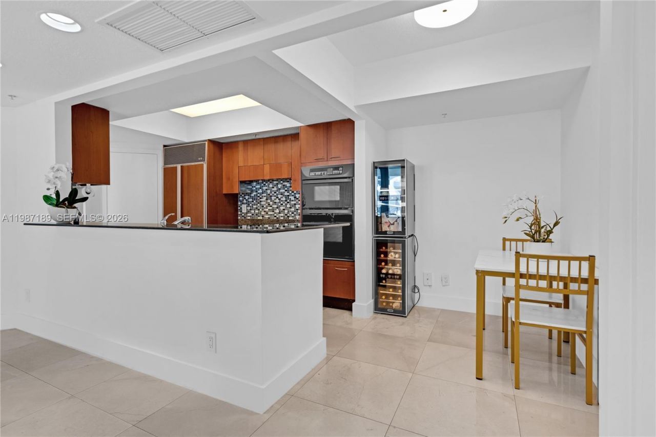 1500 Ocean Dr, Unit 505, Miami Beach, FL 33139 Photo