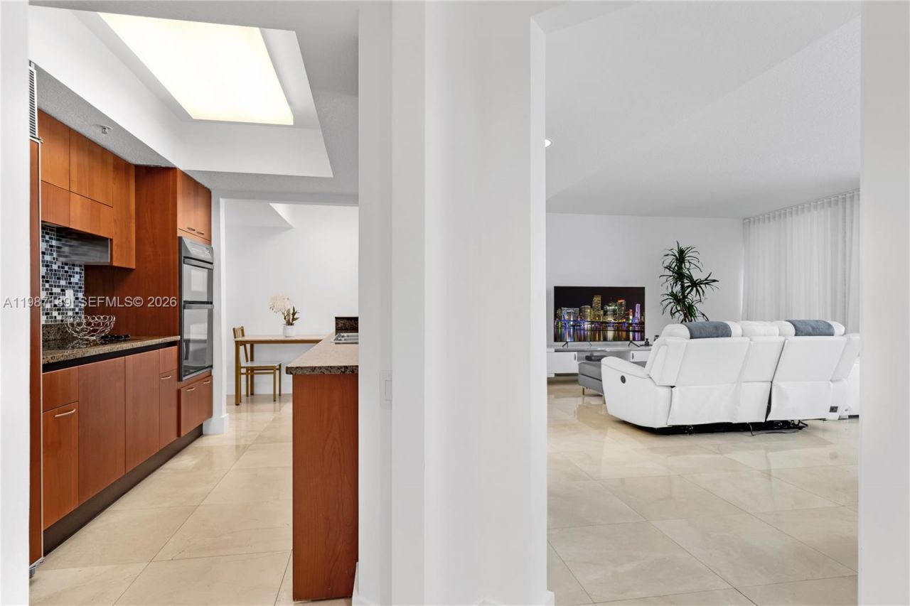 1500 Ocean Dr, Unit 505, Miami Beach, FL 33139 Photo