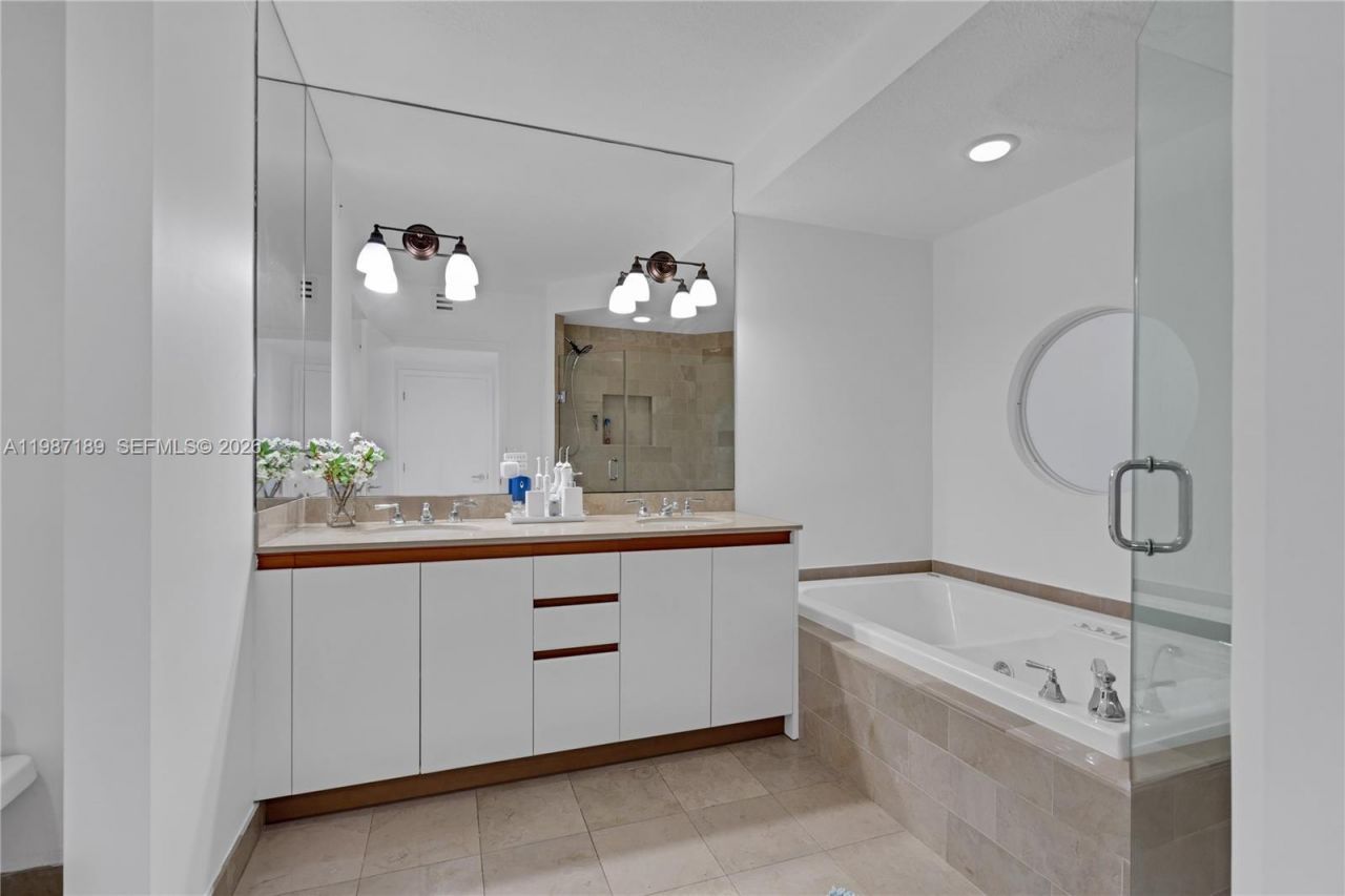 1500 Ocean Dr, Unit 505, Miami Beach, FL 33139 Photo