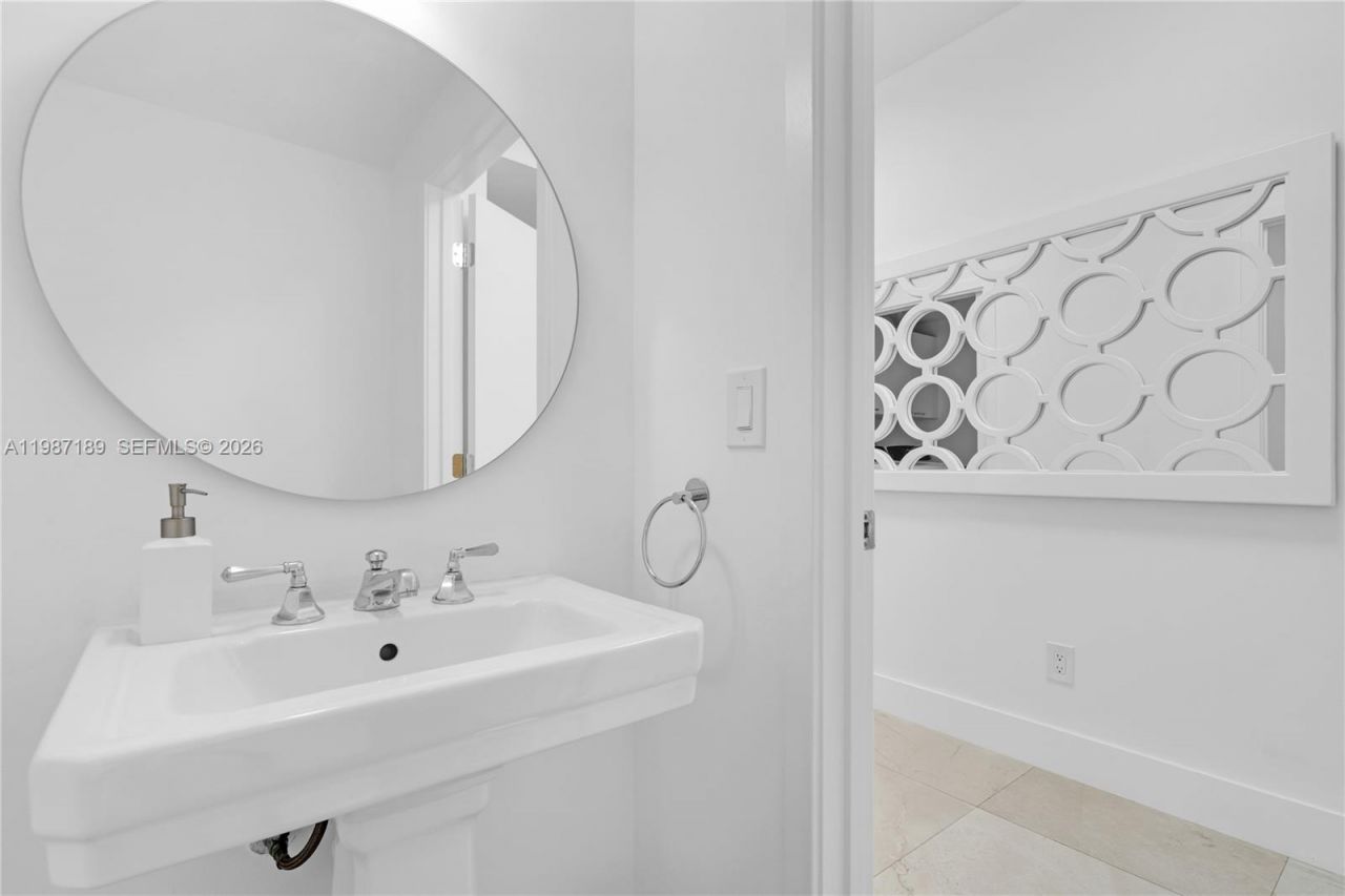 1500 Ocean Dr, Unit 505, Miami Beach, FL 33139 Photo