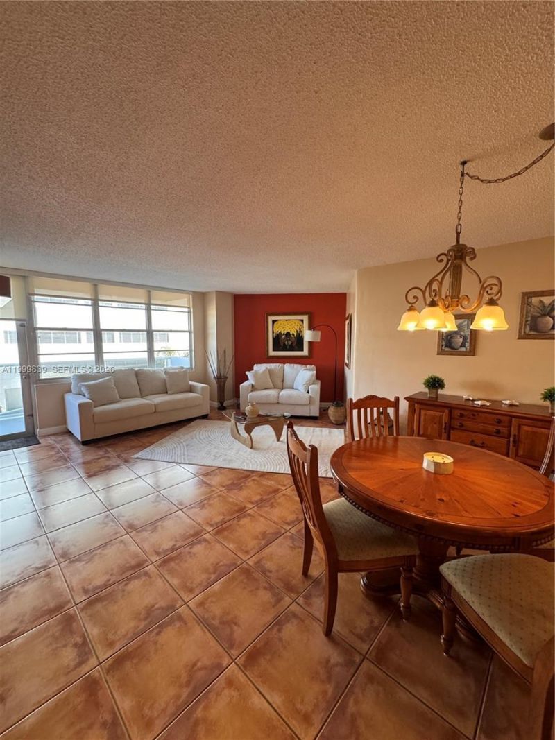 3725 S Ocean Dr, Unit 421, Hollywood, FL 33019 Photo
