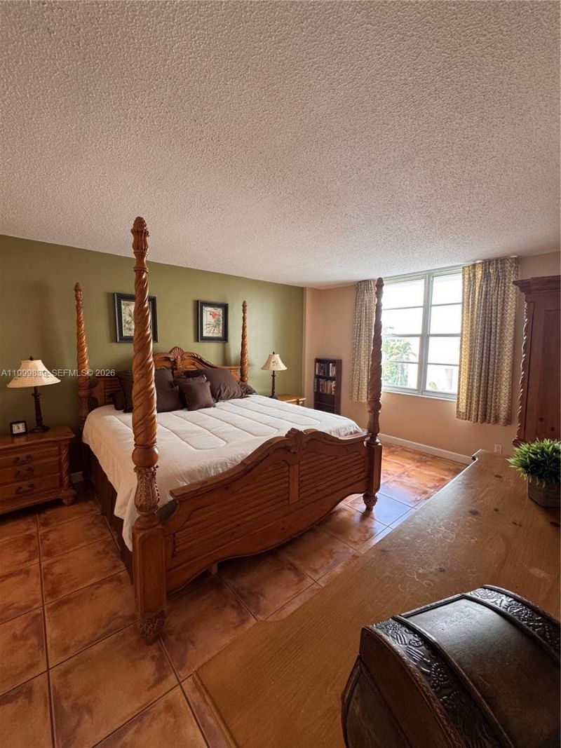 3725 S Ocean Dr, Unit 421, Hollywood, FL 33019 Photo