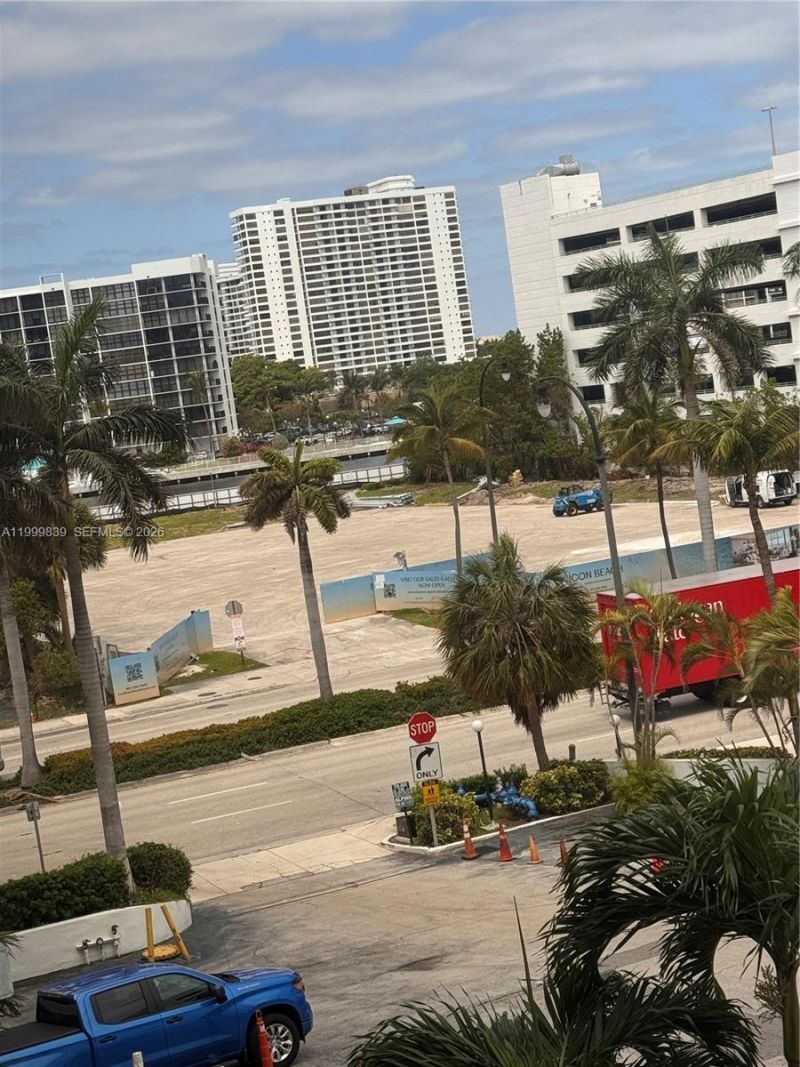 3725 S Ocean Dr, Unit 421, Hollywood, FL 33019 Photo