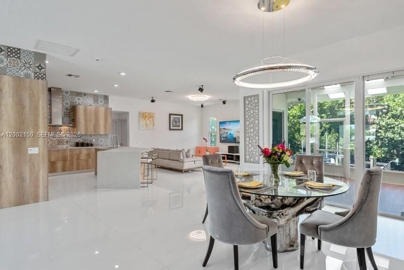 14019 N Miller Dr , Palm Beach Gardens, FL 33410 Photo