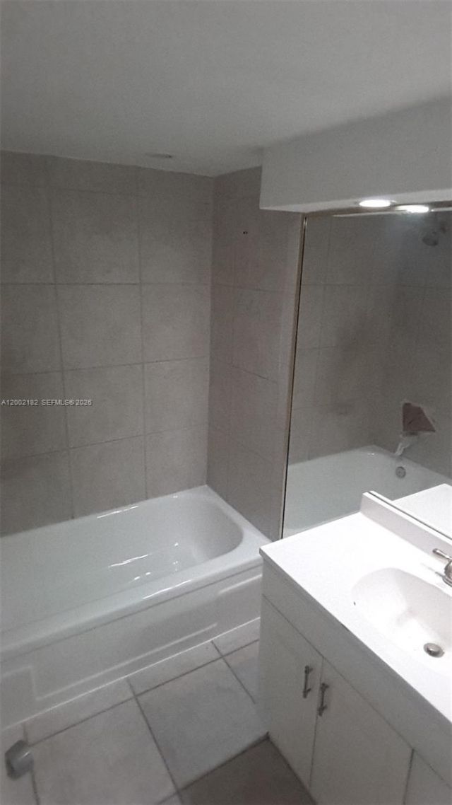 2750 NE 183rd St, Unit 1504, Aventura, FL 33160 Photo
