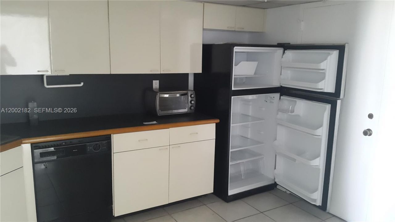 2750 NE 183rd St, Unit 1504, Aventura, FL 33160 Photo