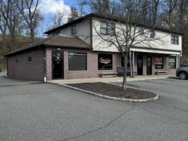 172 Landing Rd, Roxbury, NJ 07850