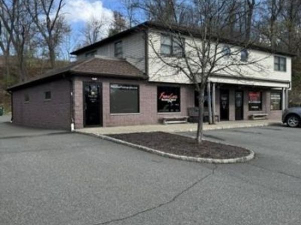 172 Landing Rd, Roxbury, NJ 07850