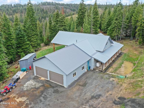 414 Joan's Road, Santa, ID 83866