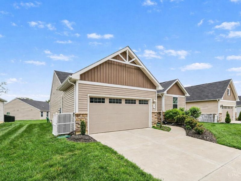 8 Platform Street, Pierce Twp, OH 45102 Photo 2