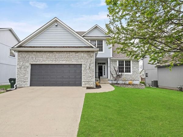 2638 W Catalpa Street, Olathe, KS 66061