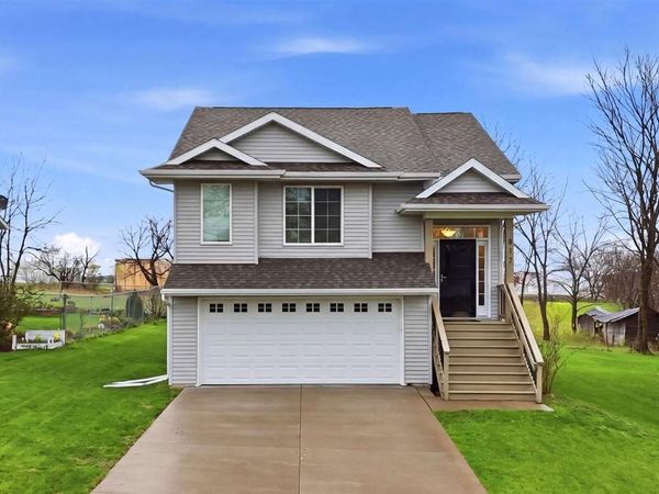 817 Hughes St, Coralville, IA 52241