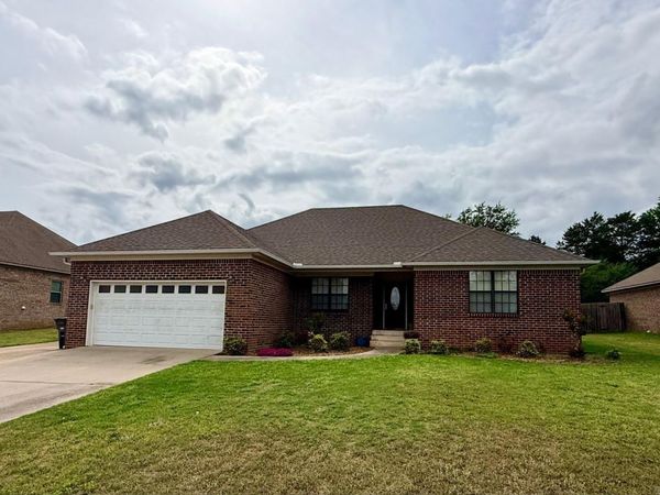 1407 Sydney, Searcy, AR 72143