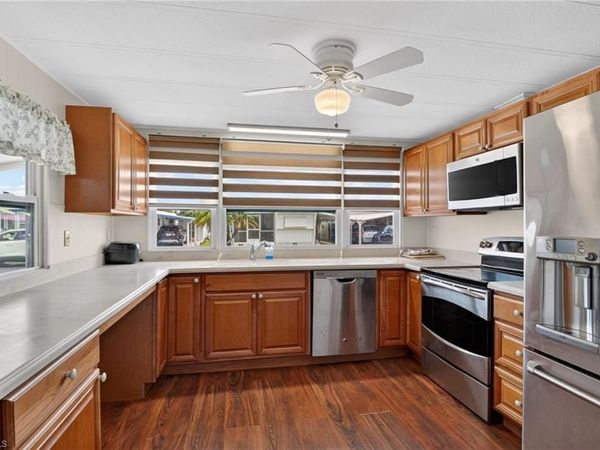77 Enchanting BLVD, Unit E77, NAPLES, FL 34112