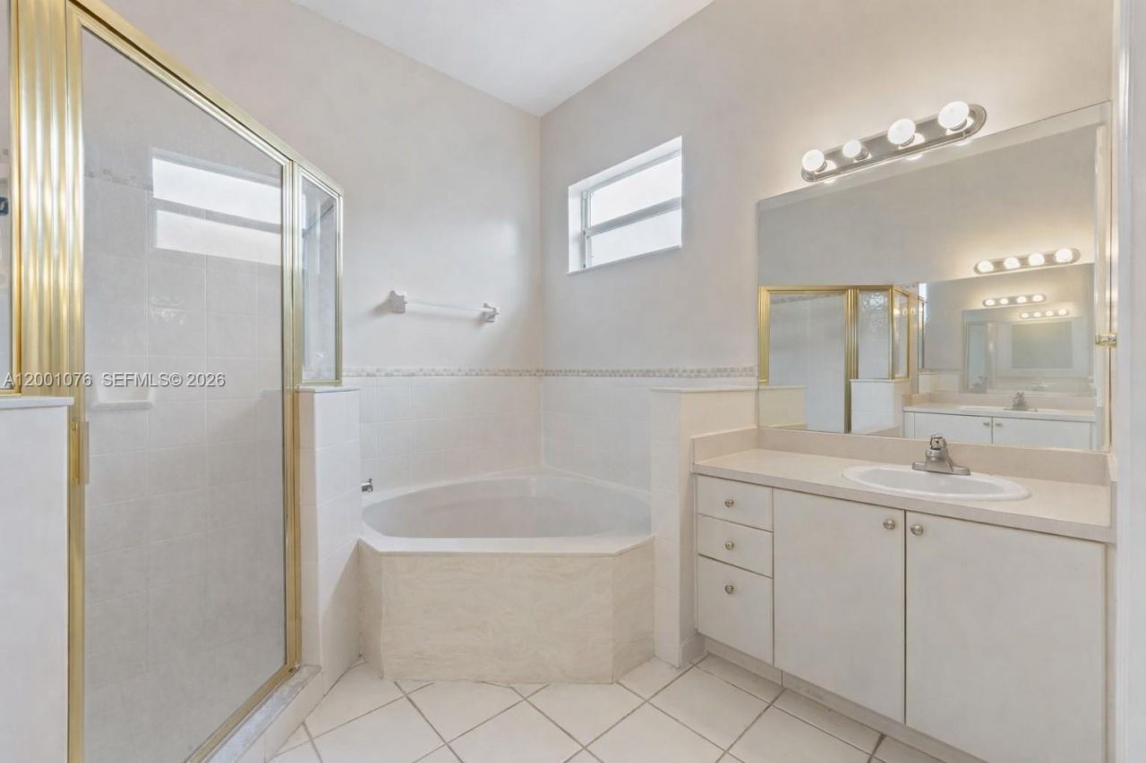 690 SE 30th Dr, Homestead, FL 33033 Photo