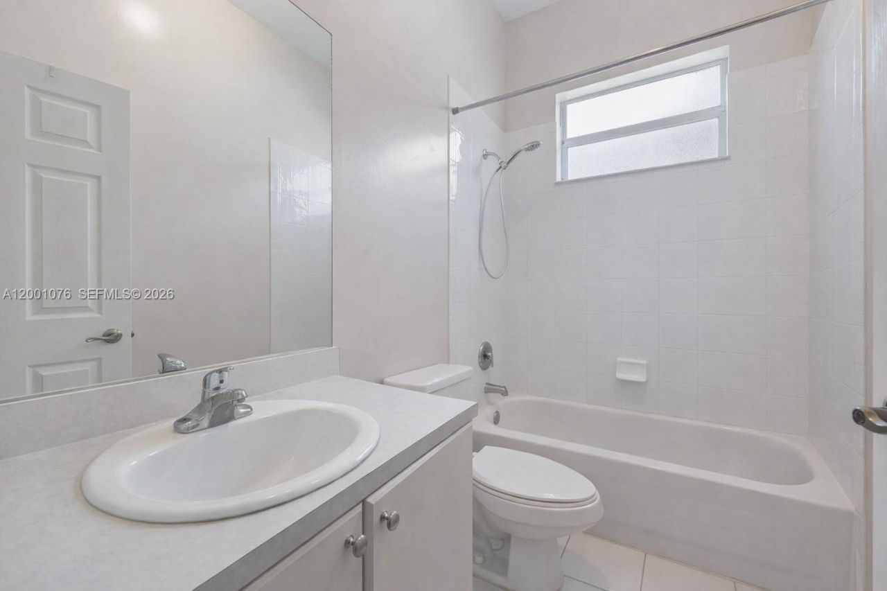 690 SE 30th Dr, Homestead, FL 33033 Photo