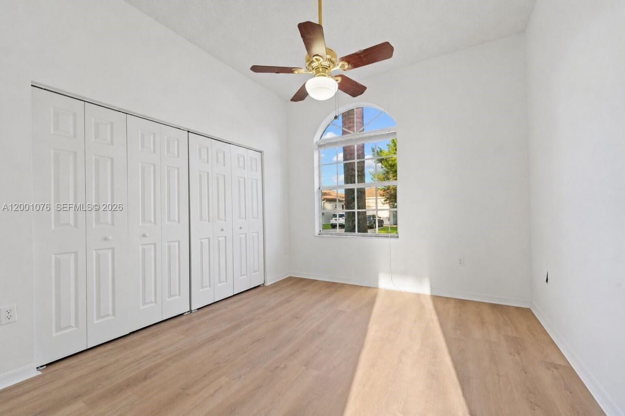 690 SE 30th Dr, Homestead, FL 33033 Photo