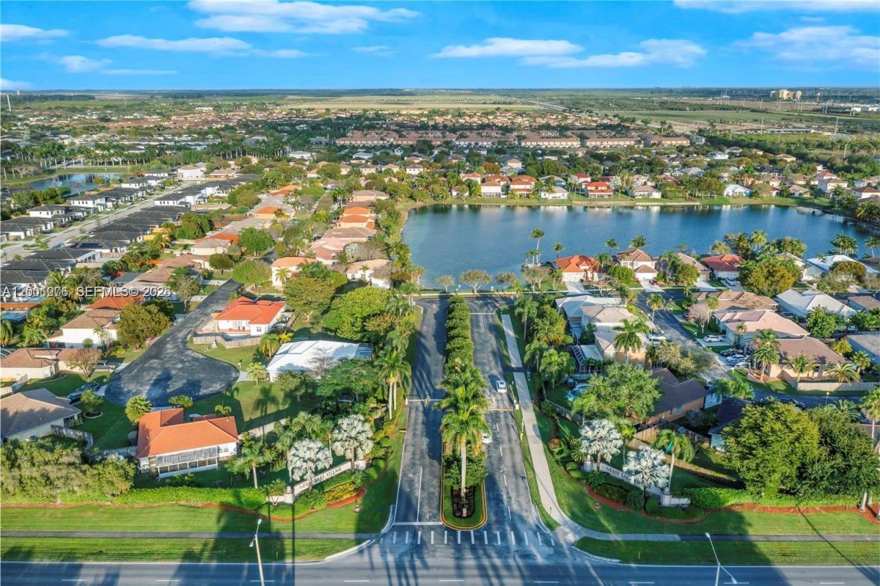 690 SE 30th Dr, Homestead, FL 33033 Photo