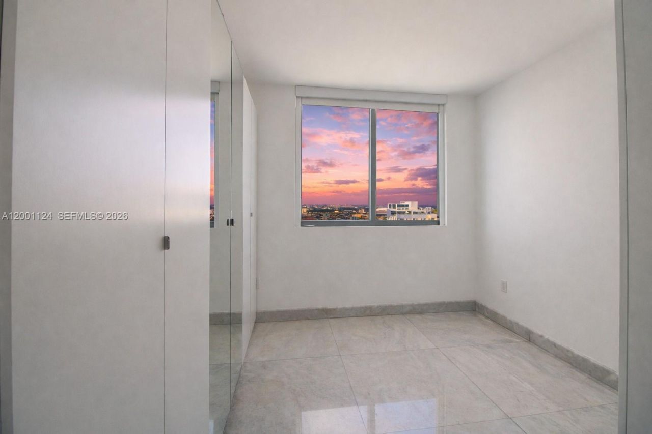 92 SW 3rd St, Unit 4310, Miami, FL 33130 Photo