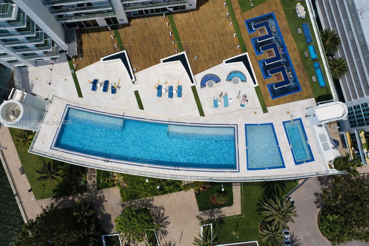 92 SW 3rd St, Unit 4310, Miami, FL 33130 Photo