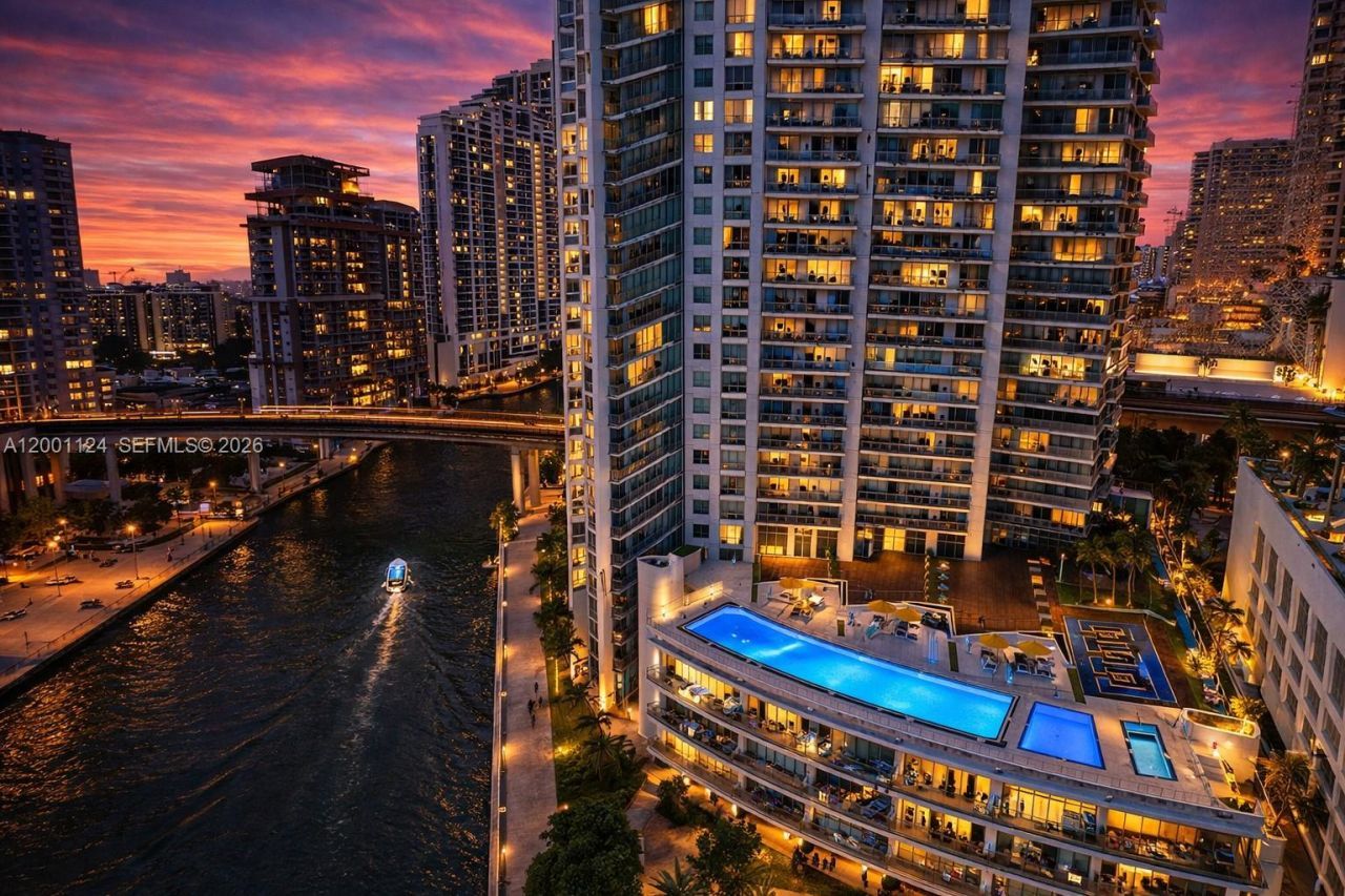 92 SW 3rd St, Unit 4310, Miami, FL 33130 Photo