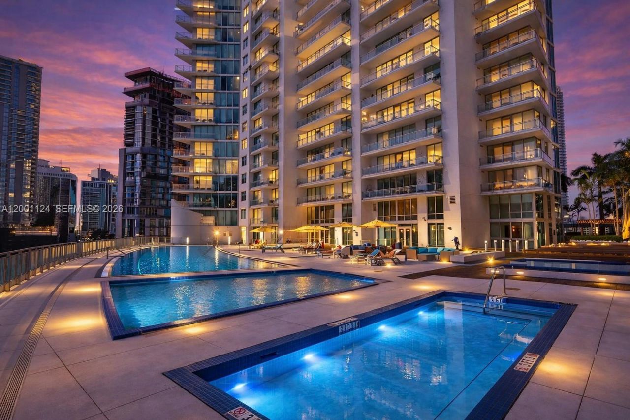 92 SW 3rd St, Unit 4310, Miami, FL 33130 Photo