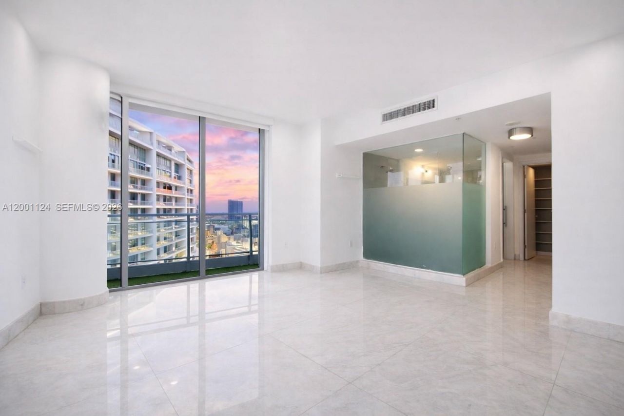 92 SW 3rd St, Unit 4310, Miami, FL 33130 Photo