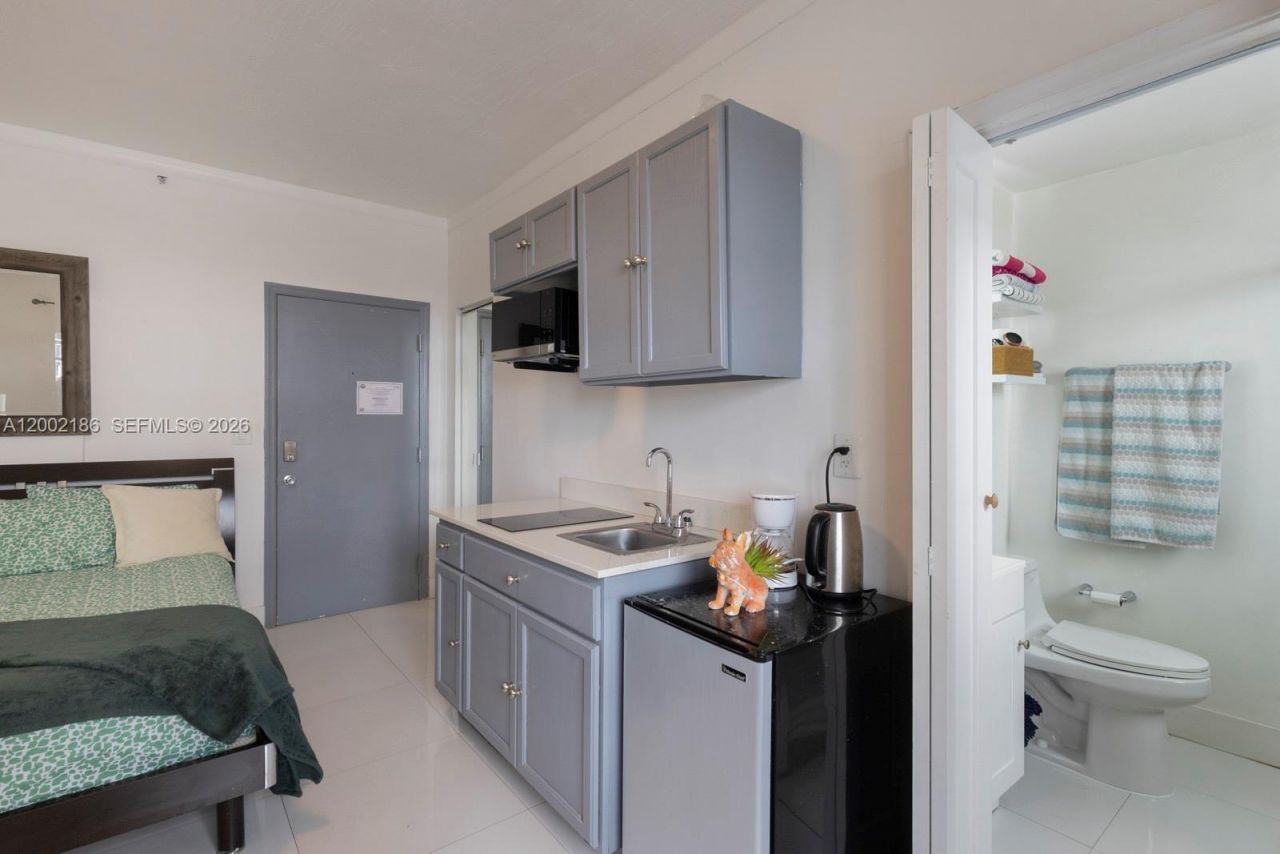 335 Ocean Dr, Unit 120, Miami Beach, FL 33139 Photo