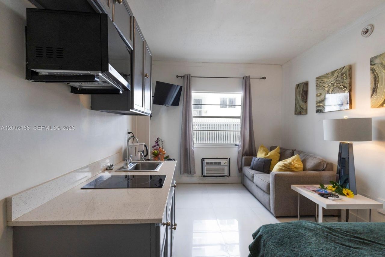 335 Ocean Dr, Unit 120, Miami Beach, FL 33139 Photo