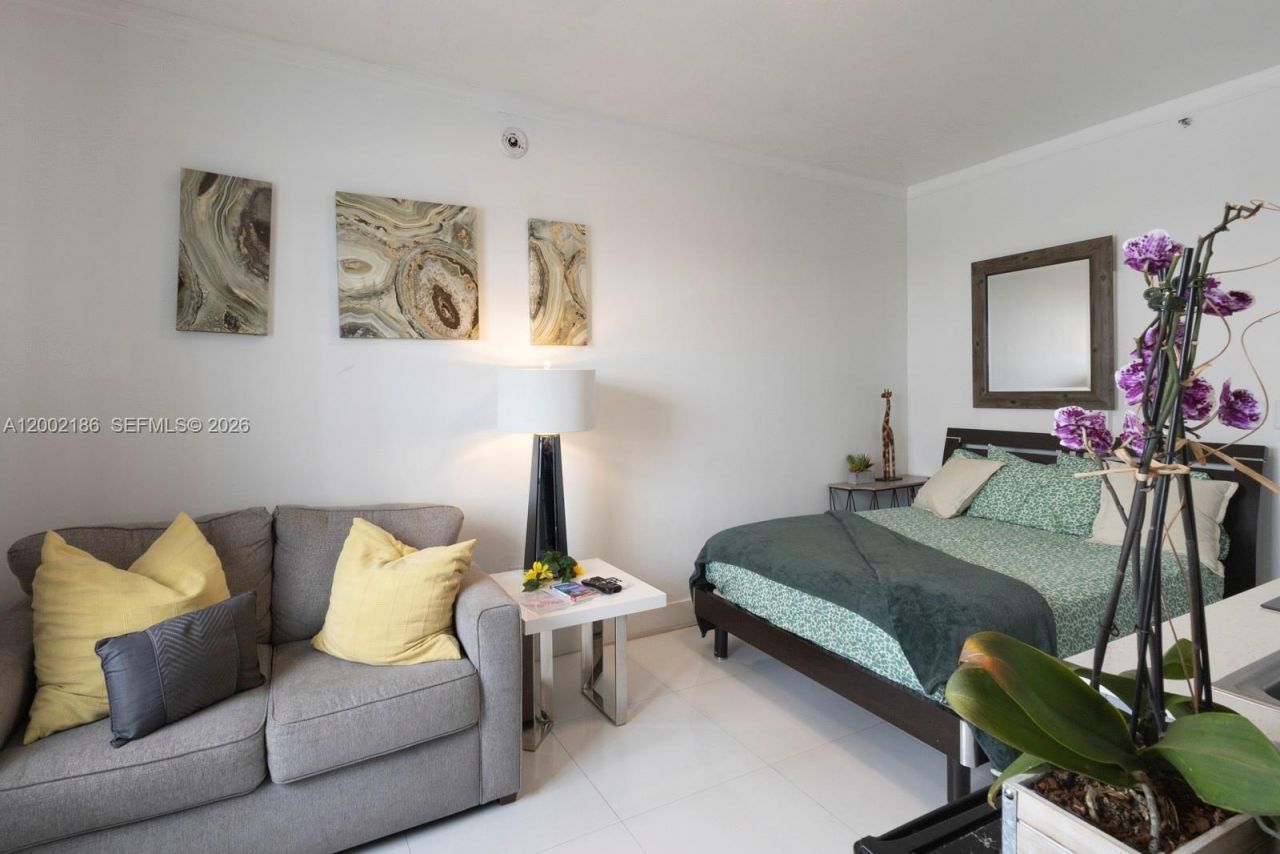 335 Ocean Dr, Unit 120, Miami Beach, FL 33139 Photo