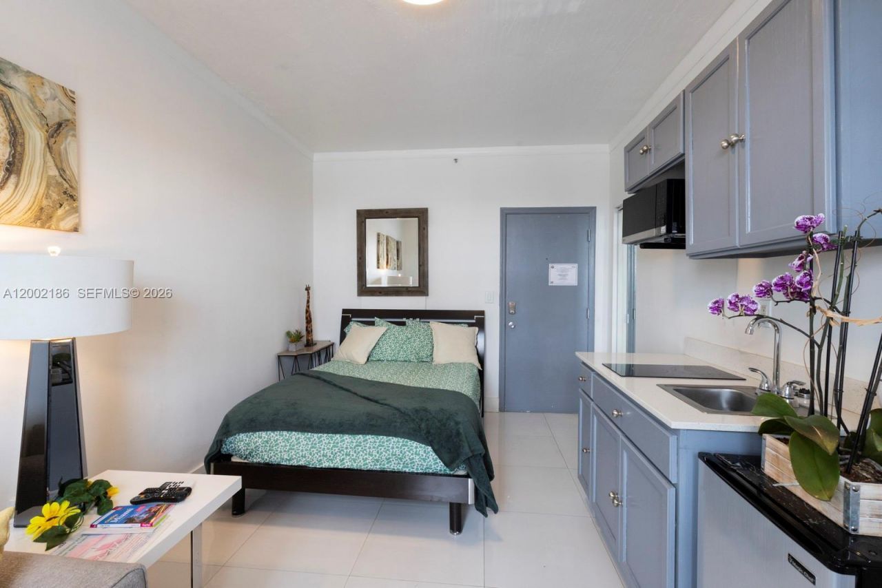 335 Ocean Dr, Unit 120, Miami Beach, FL 33139 Photo