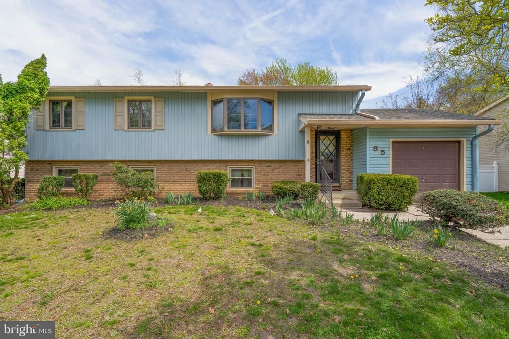 85 Golfview Drive, Sewell, NJ 08080 Main Photo