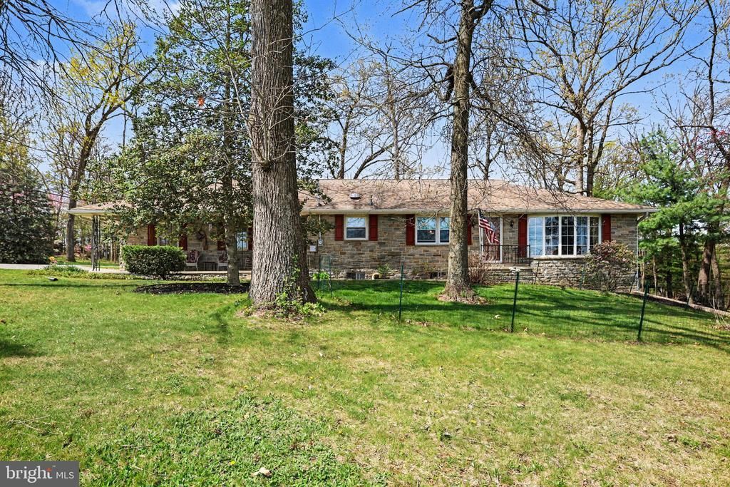 6010 Eyster Avenue, Spring Grove, PA 17362 Main Photo