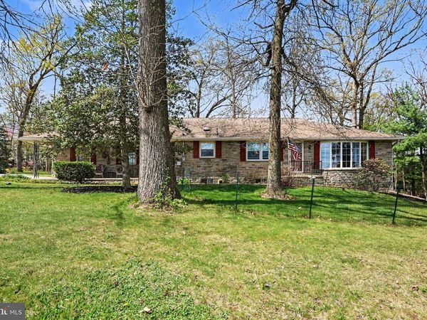 6010 EYSTER AVENUE , SPRING GROVE, PA 17362