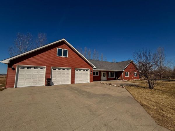 405 Garfield Lane , Lake Park, MN 56554