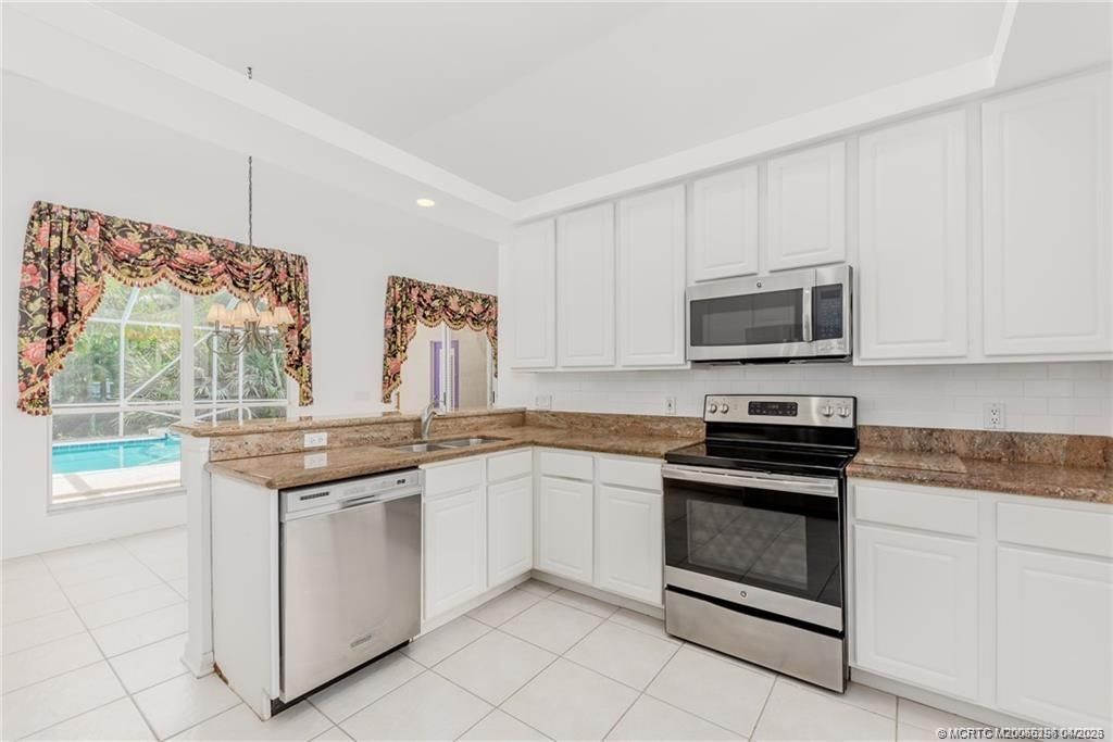 376 Canna Way Nw, Jensen Beach, FL 34957 Photo