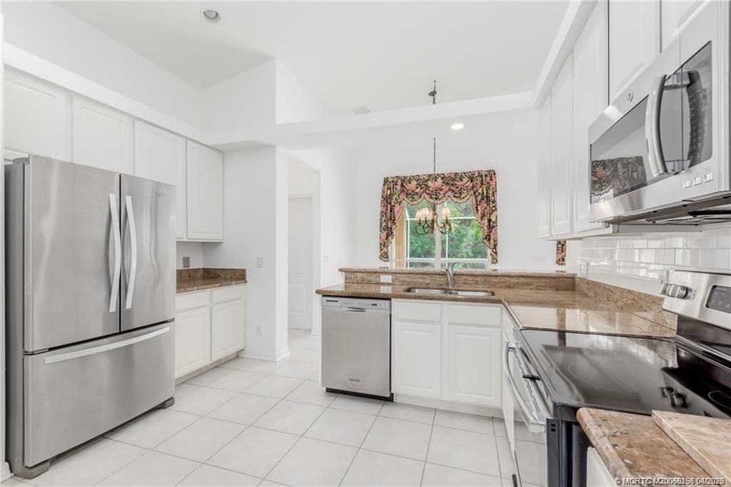 376 Canna Way Nw, Jensen Beach, FL 34957 Photo